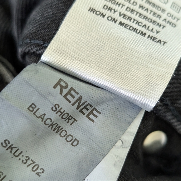 DL1961 Renne Blackwood Distressed Black Charcoal Jean Shorts - Picture 8 of 8